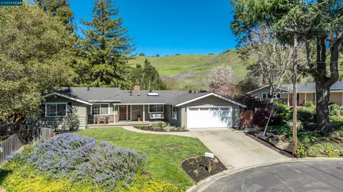 7 Louise Ct, Moraga, CA 94556 photo 1