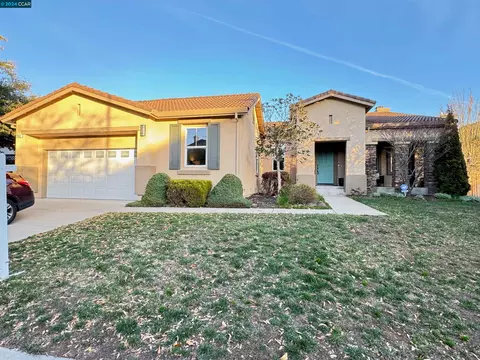 2662 Avocet Ln, Vallejo, CA 94591 photo 1