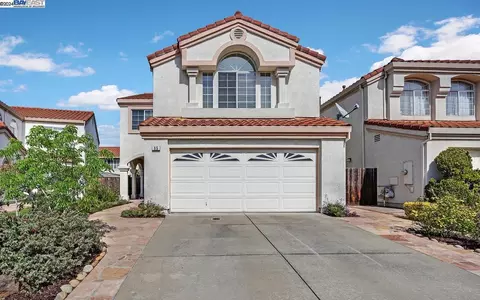 95 Meadowland Dr, Milpitas, CA 95035 photo 1