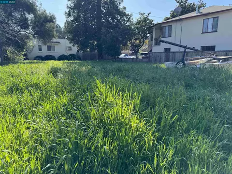 3100 Castro St, Martinez, CA 94553 photo 1