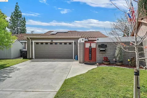 2105 Christine St, Modesto, CA 95350 photo 1