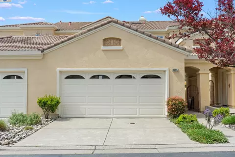 22115 W Lyndon Loop, Castro Valley, CA 94552 photo 1