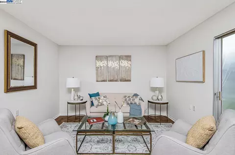 1109 Golden Rain Rd #2, Walnut Creek, CA 94595