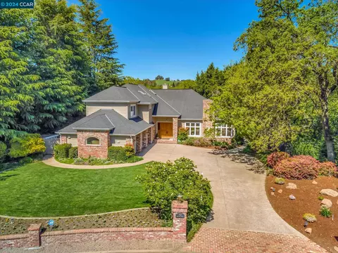 2980 Windtree Ct, Lafayette, CA 94549 photo 1