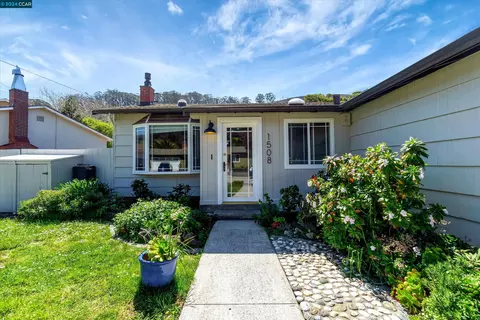 1508 Madeira Dr, Pacifica, CA 94044 photo 1
