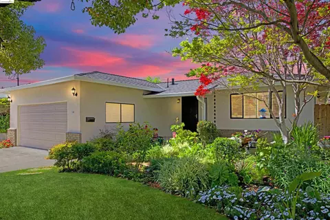 1143 Paradise Dr, Martinez, CA 94553 photo 1