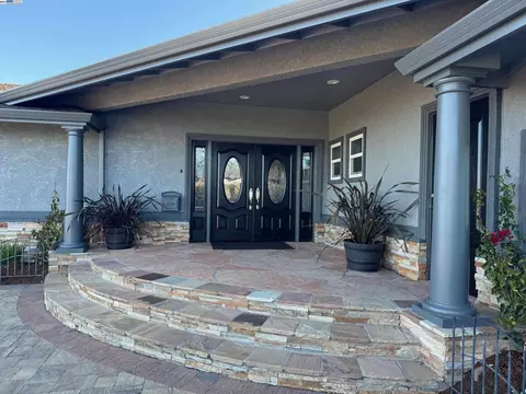 1358 View Dr, San Leandro, CA 94577 photo 1