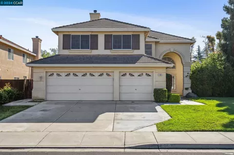 1900 Heron St, Tracy, CA 95376 photo 1