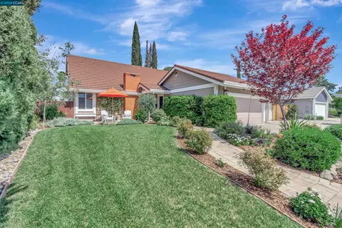 2872 Lyon Cir, Concord, CA 94518 photo 1