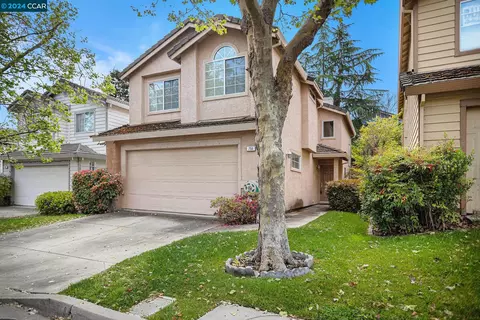 758 Parkway Dr, Martinez, CA 94553 photo 1