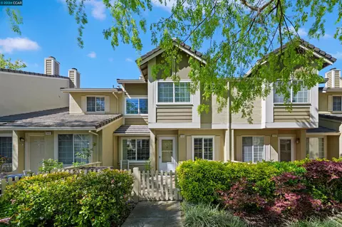 7405 Oxford Cir, Dublin, CA 94568 photo 1