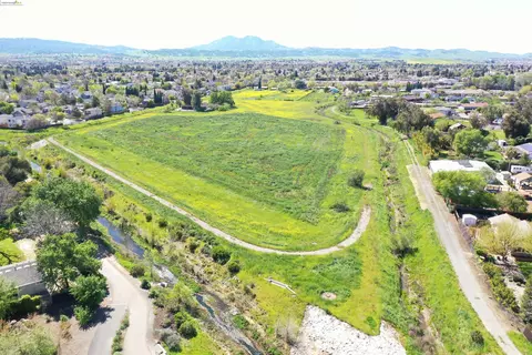 800 Minnesota Ave, Brentwood, CA 94513