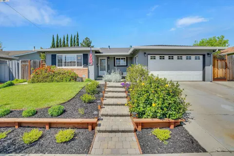 41353 Kathlean St, Fremont, CA 94538 photo 1