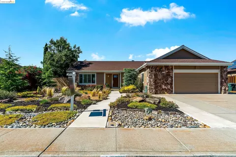 428 Hazelnut Dr, Oakley, CA 94561 photo 1