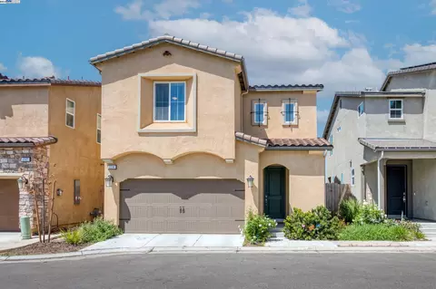 224 S Mission Dr, Madera, CA 93636 photo 1