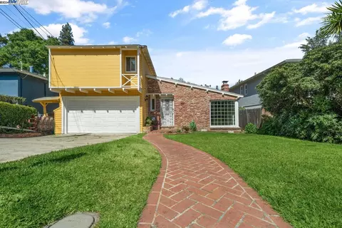 9506 Las Vegas Ave, Oakland, CA 94605