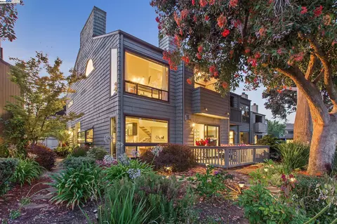 1308 Crown Dr, Alameda, CA 94501 photo 1