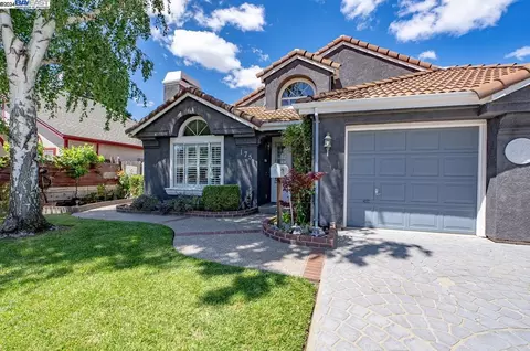 175 N Hickory Ave, Tracy, CA 95376 photo 1