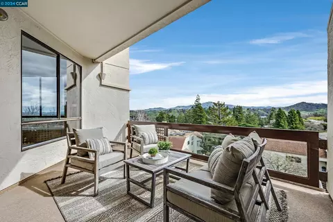 3318 Ptarmigan Dr #2B, Walnut Creek, CA 94595