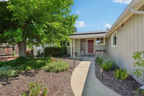 3120 Baker Dr, Concord, CA 94519 photo 1