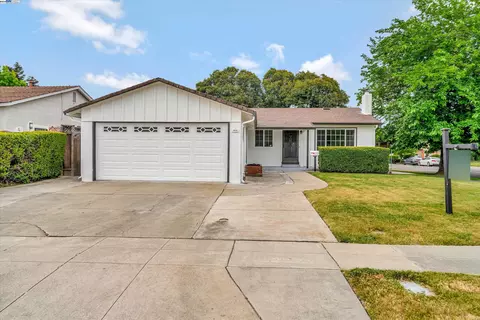 40109 Laiolo Rd, Fremont, CA 94538 photo 1