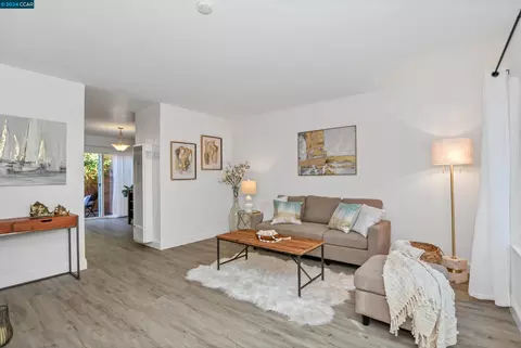 810 Oak Grove Rd #90, Concord, CA 94518