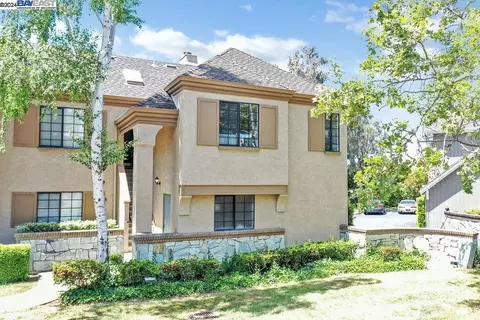 410 Canyon Woods Pl #D, San Ramon, CA 94582