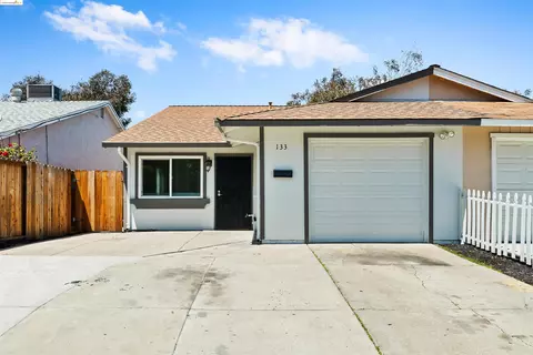 133 E Trident Dr, Pittsburg, CA 94565 photo 1