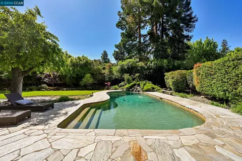 827 Kane Cir, Walnut Creek, CA 94598 photo 1