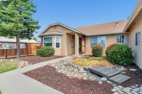417 Shilling Ave, Lathrop, CA 95330 photo 1