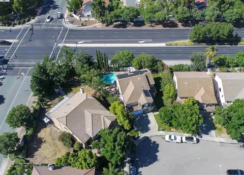 2076 Eucalyptus, Antioch, CA 94509 photo 1