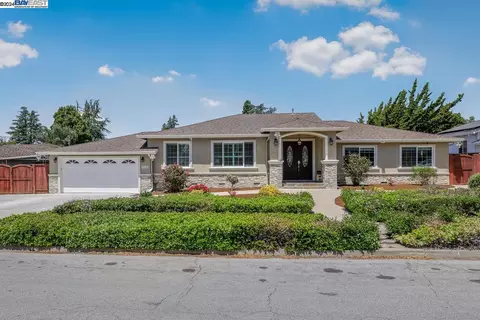 41644 Chiltern Dr, Fremont, CA 94539 photo 1