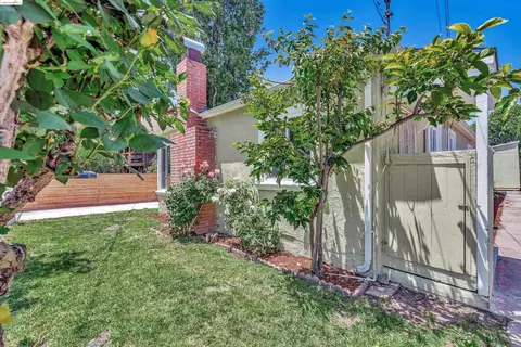 1313 Haskell St, Berkeley, CA 94702 photo 1