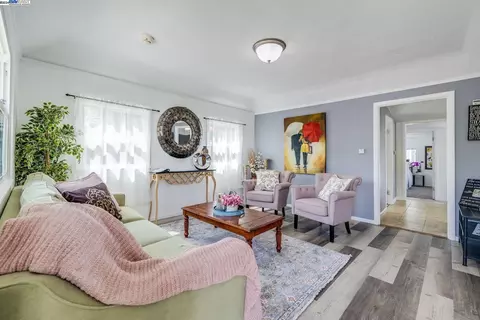 2967 Madeline St, Oakland, CA 94602