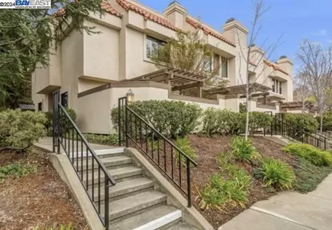 533 Churchill Downs Ct, Walnut Creek, CA 94597