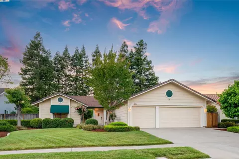 5943 Arthur Dr, Pleasanton, CA 94588