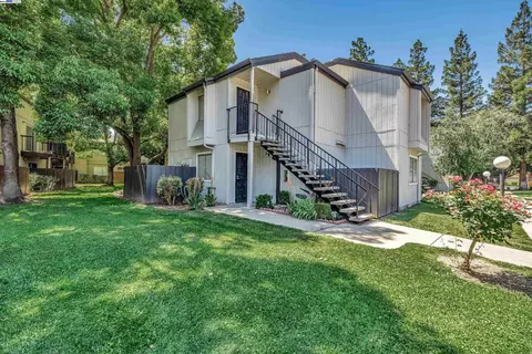 3591 Quail Lakes Dr #206, Stockton, CA 95207