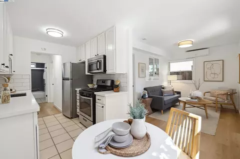2922 Hillegass Ave #B, Berkeley, CA 94705 photo 1