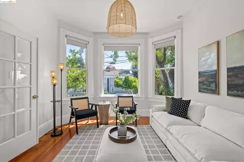 3276 Logan St, Oakland, CA 94601