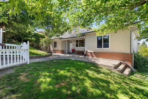 2330 Wayne St, Martinez, CA 94553 photo 1