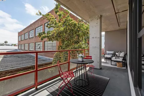 288 3rd St #313, Oakland, CA 94607 photo 1