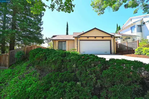2130 Forest Lake Pl, Martinez, CA 94553 photo 1