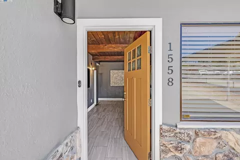 1558 Magazine St, Vallejo, CA 94591 photo 1