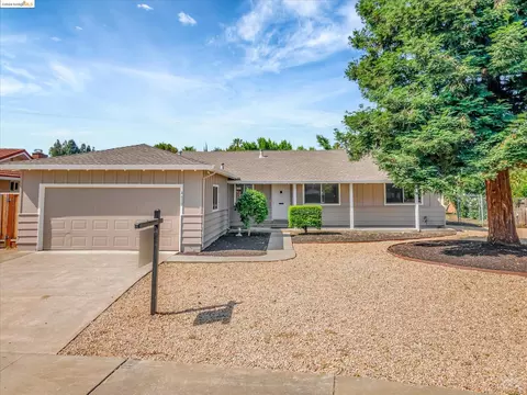 4610 Regina Ln, Concord, CA 94521 photo 1