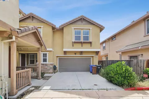 313 Kapalua Bay Cir, Pittsburg, CA 94565