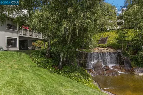 3042 Rossmoor Pkwy #2, Walnut Creek, CA 94595
