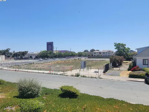 310 Central Ave, Pittsburg, CA 94565 photo 3
