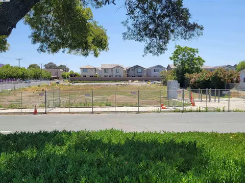 310 Central Ave, Pittsburg, CA 94565