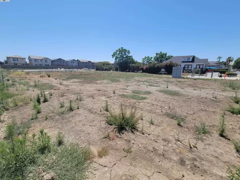 310 Central Ave, Pittsburg, CA 94565 photo 6