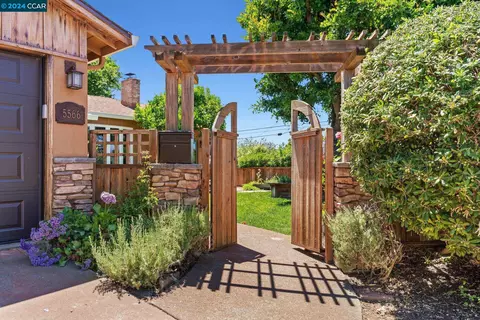 5566 Michigan Blvd, Concord, CA 94521